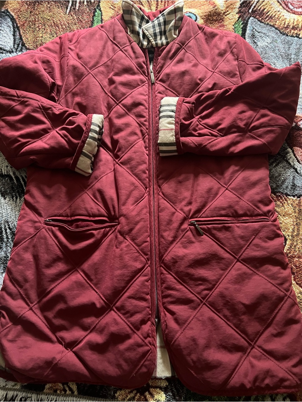 Burberry Vintage Quilted Women's Coat in Burgundy - Picture 2 of 14
